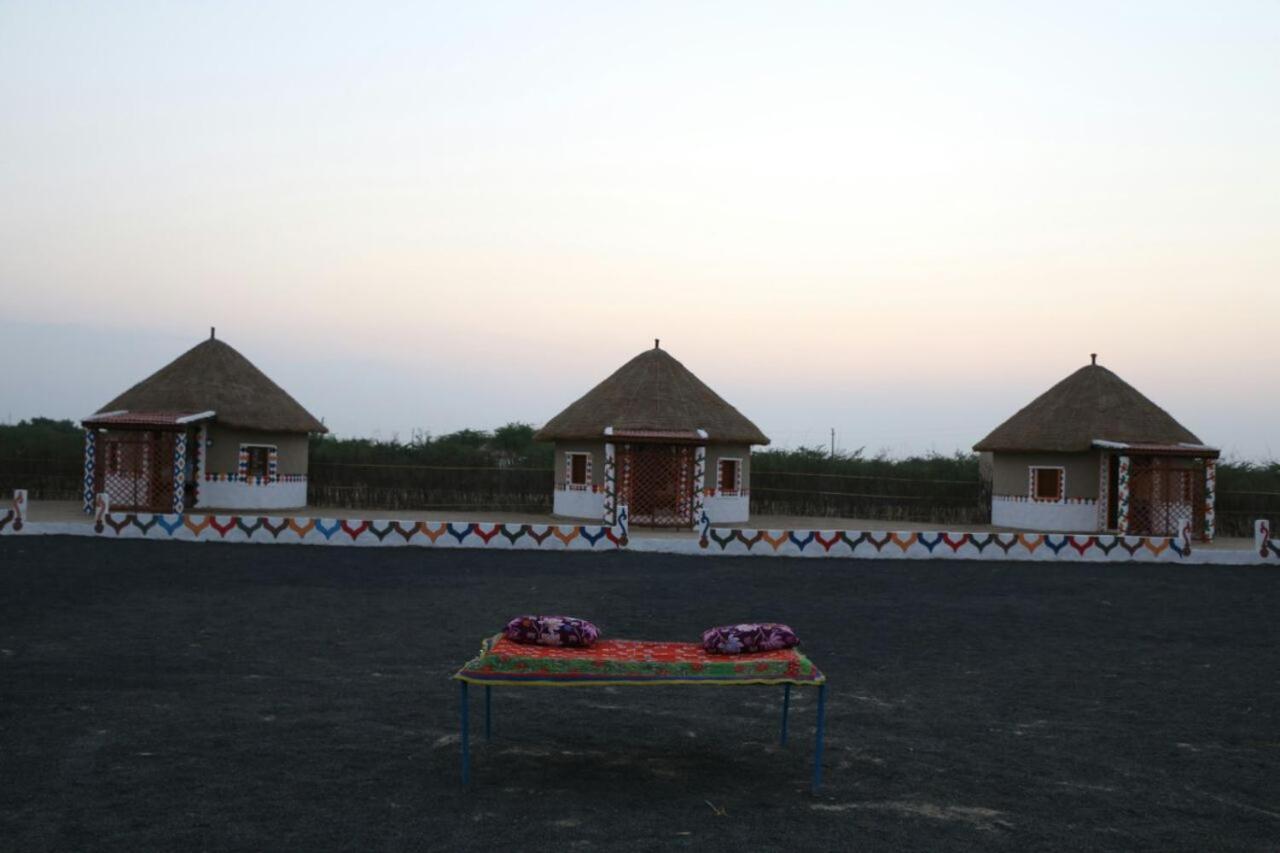 Banni Village Resort - Rann Of Kutch Bherandiāla Exterior foto